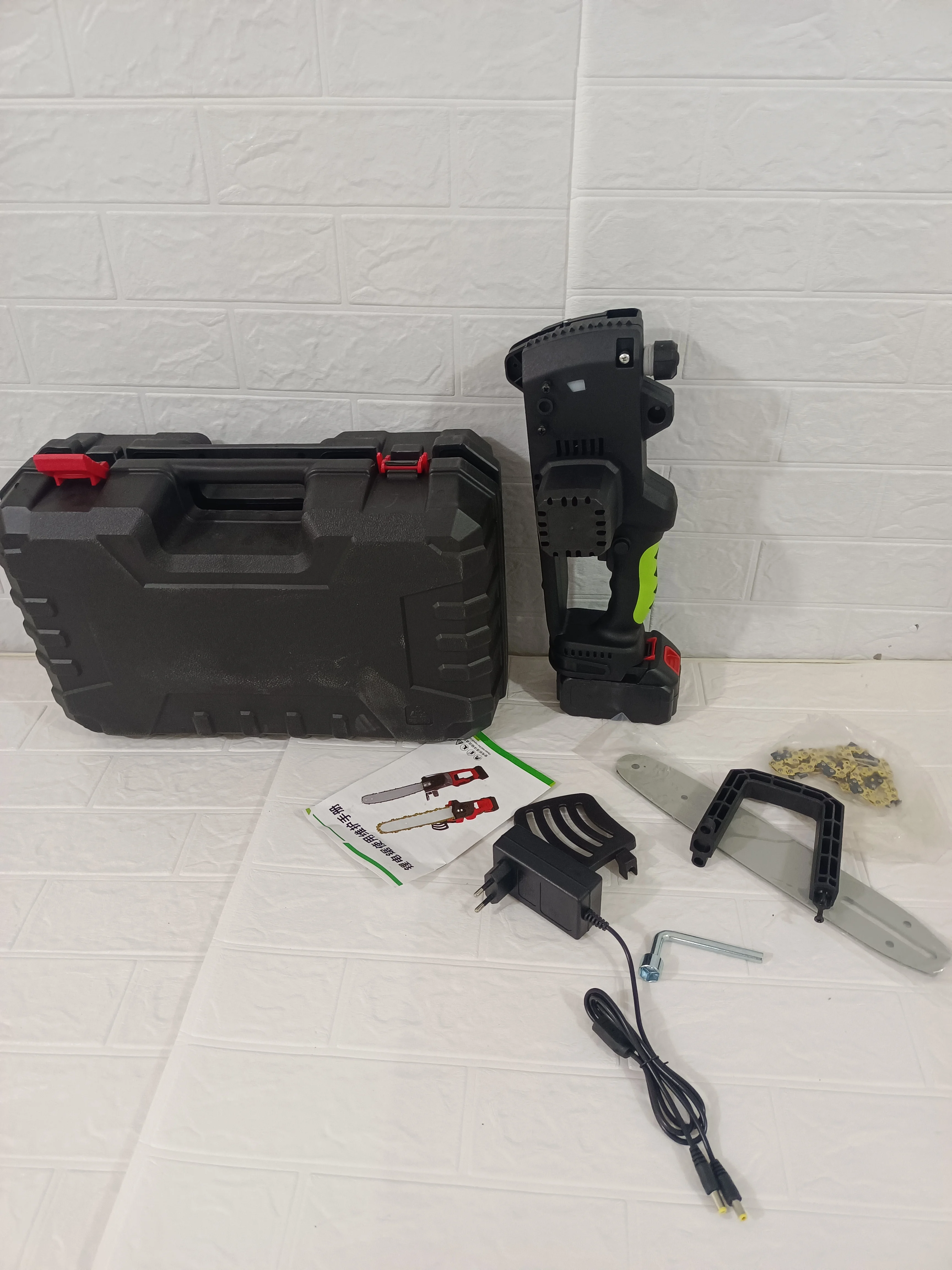 Портативная электрическая бензопила OEM 10/12/16 дюймов Беспроводная мини-батарея с бесщеточным Мотором общей батареей