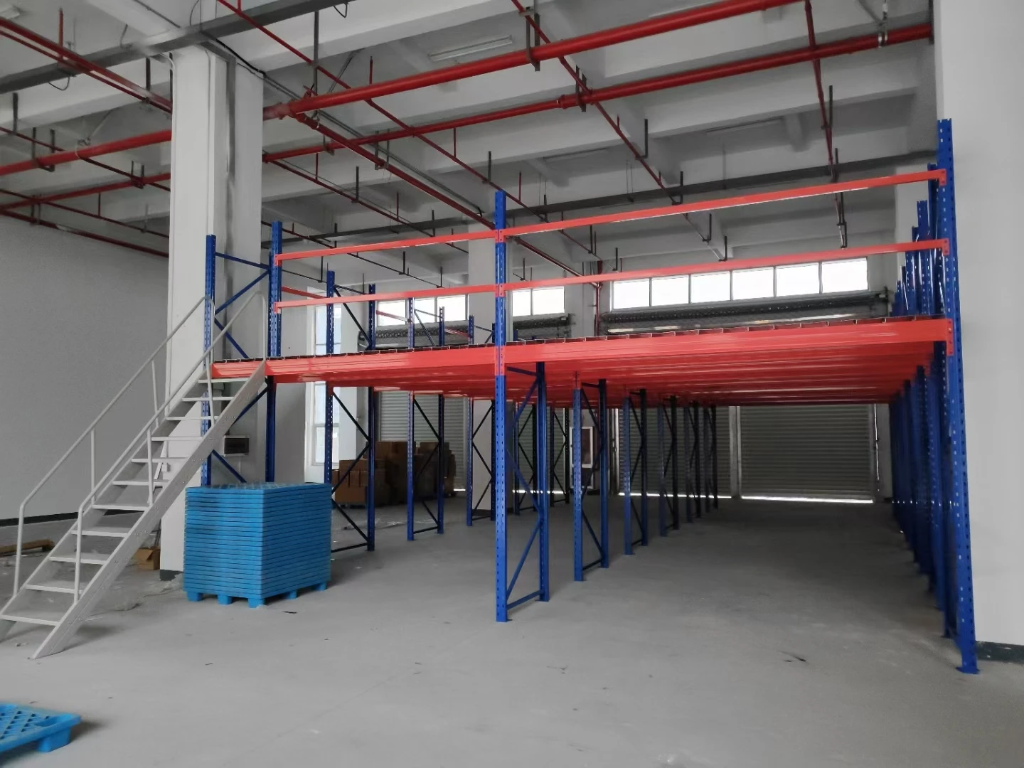 Factory Direct customized used Selling Multi Racking System Storage Rack Shelf For The Garage