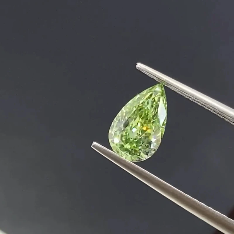 Pear Cut HPHT CVD Fancy Vivid Green Color Lab Created Diamonds 1.23CT VS1 Excellent Cut Lab Grown Diamonds with IGI Certificate