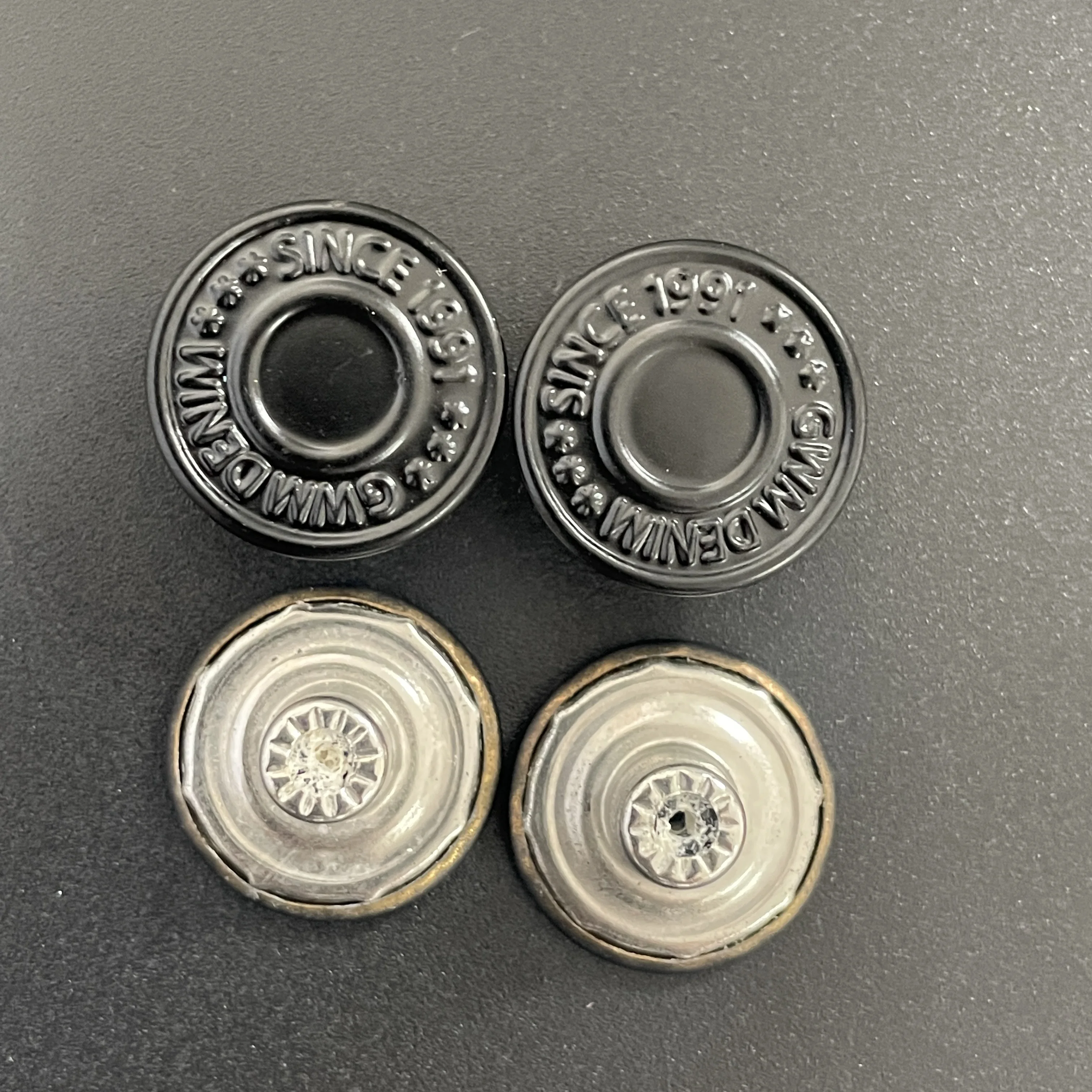 Металлическая пуговица для шитья