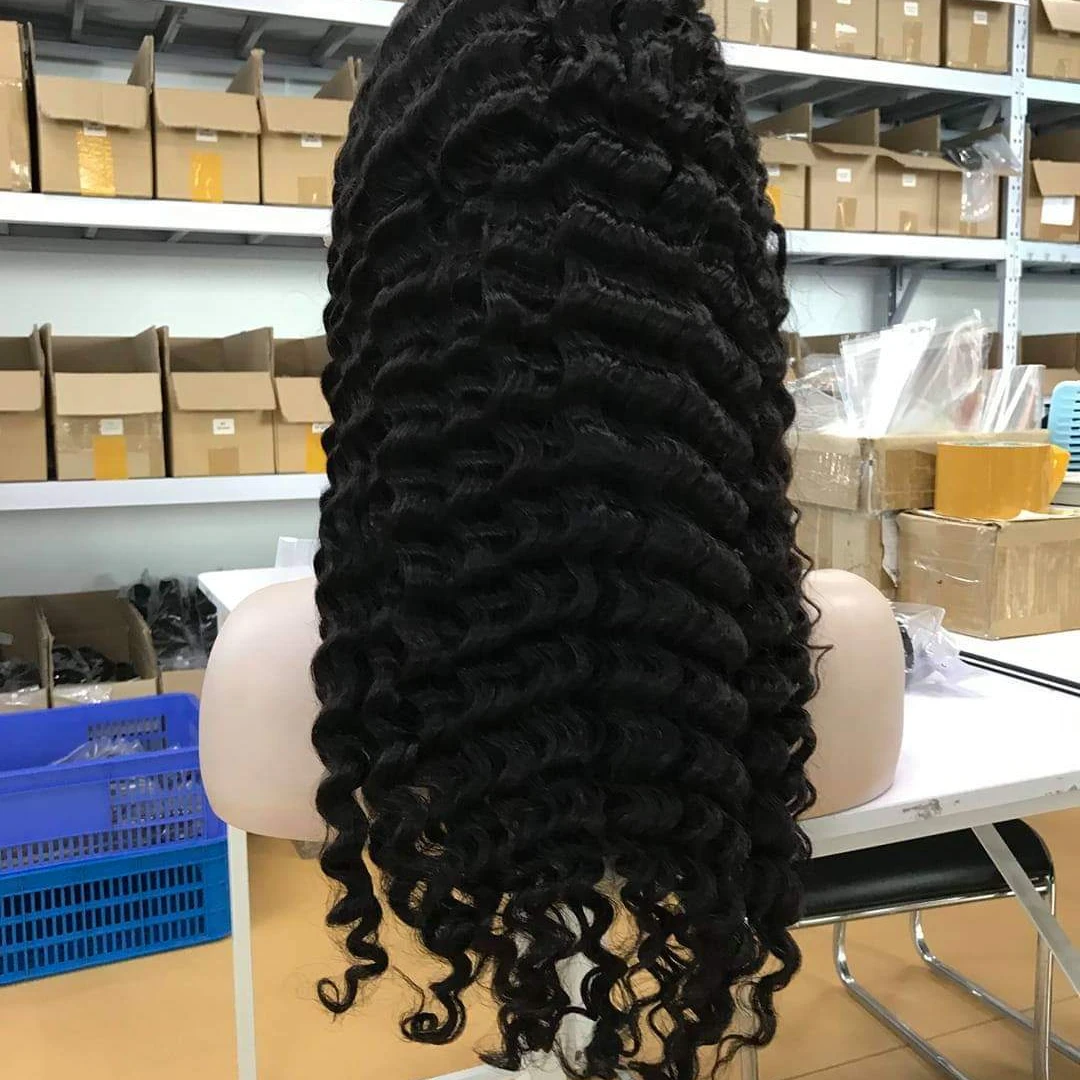 Натуральные волнистые кудрявые парики натурального цвета 13*4 на сетке, парики с глубокой волной, длинные человеческие волосы Remy, в наличии