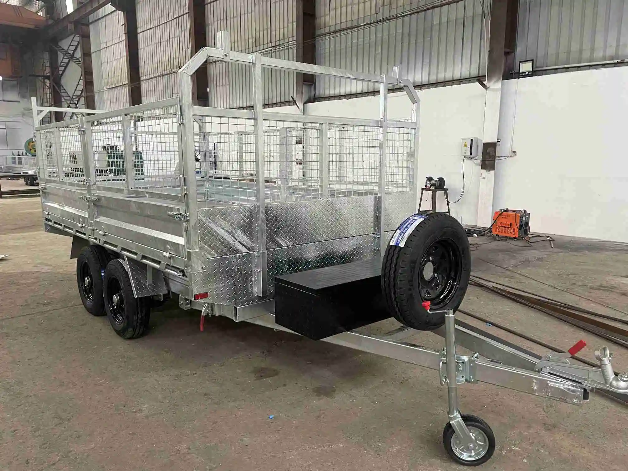 3000kg Tandem Axle Galvanized Flatbed Trailer 10x6 10x7 12x7 with Drop Sides and LED Lights Steel Material for Cars
