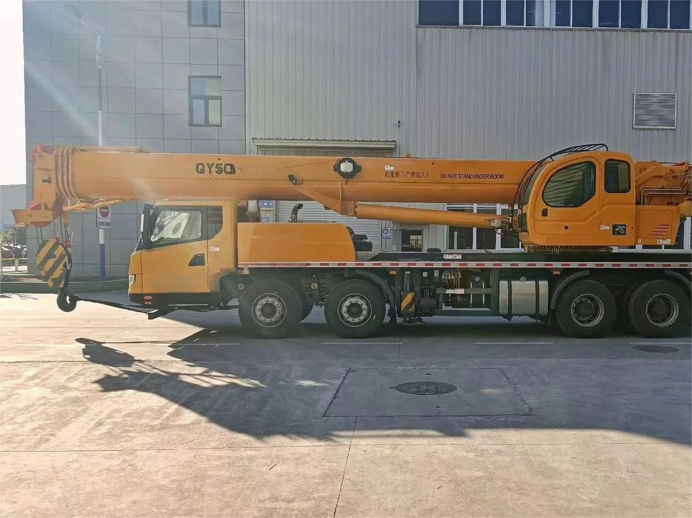 XC&MG Top Quality Used Truck Crane 50 tons QY50K-II Best Choice for Purchasing