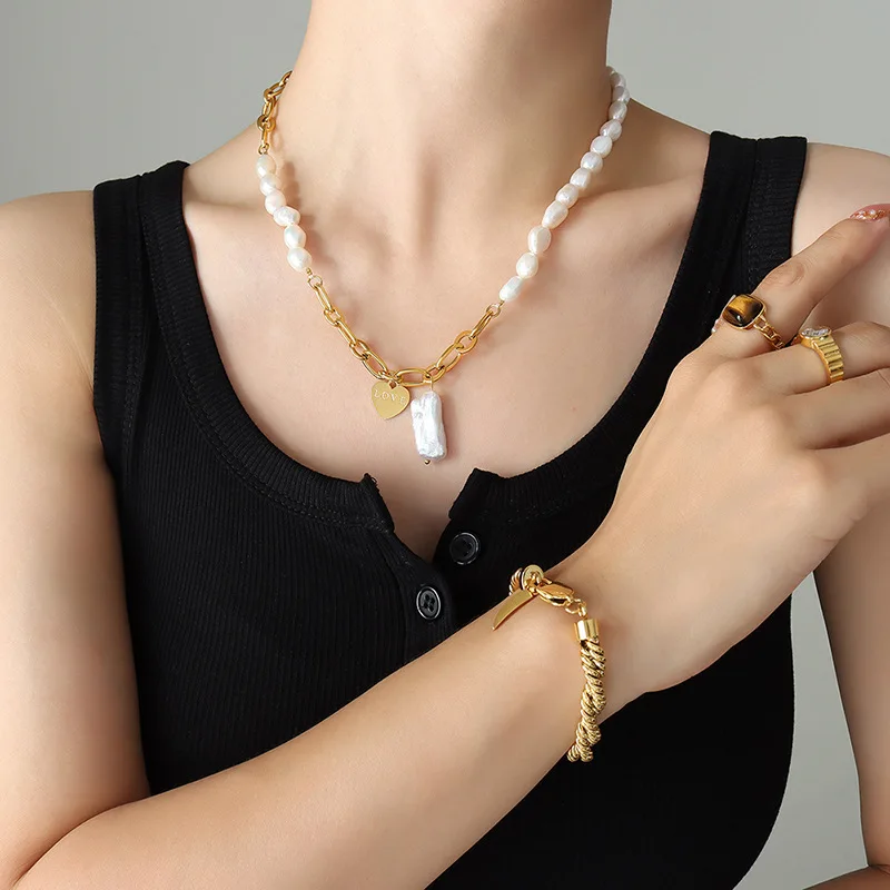 High Quality Waterproof Sweat-proof Necklace Fresh Water Pearl Love Heart Pendant Choker Necklace