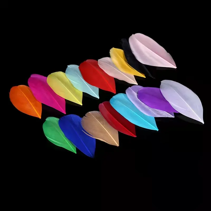 Factory Price Dyed Colored 4-8cm Goose Feather Tops for wholesale Hats Garment Accessory Decoration