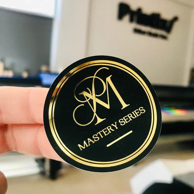 Custom Luxury Waterproof Logo Packaging Cosmetics Bottle Vinyl PVC Gold Foil Labels Roll  Shampoo Stickers Full Color Printing