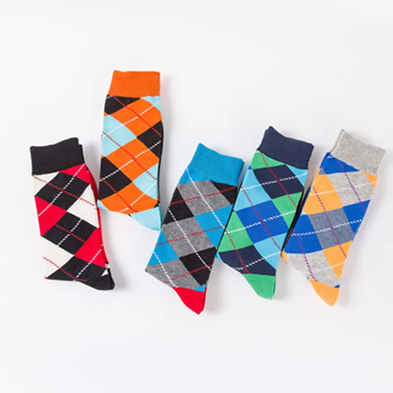 High-Quality Spot New Fashion Socks In Autumn And Winter Checked Casual Couples Happy Cotton Socks Stockings Stockings Wholesale