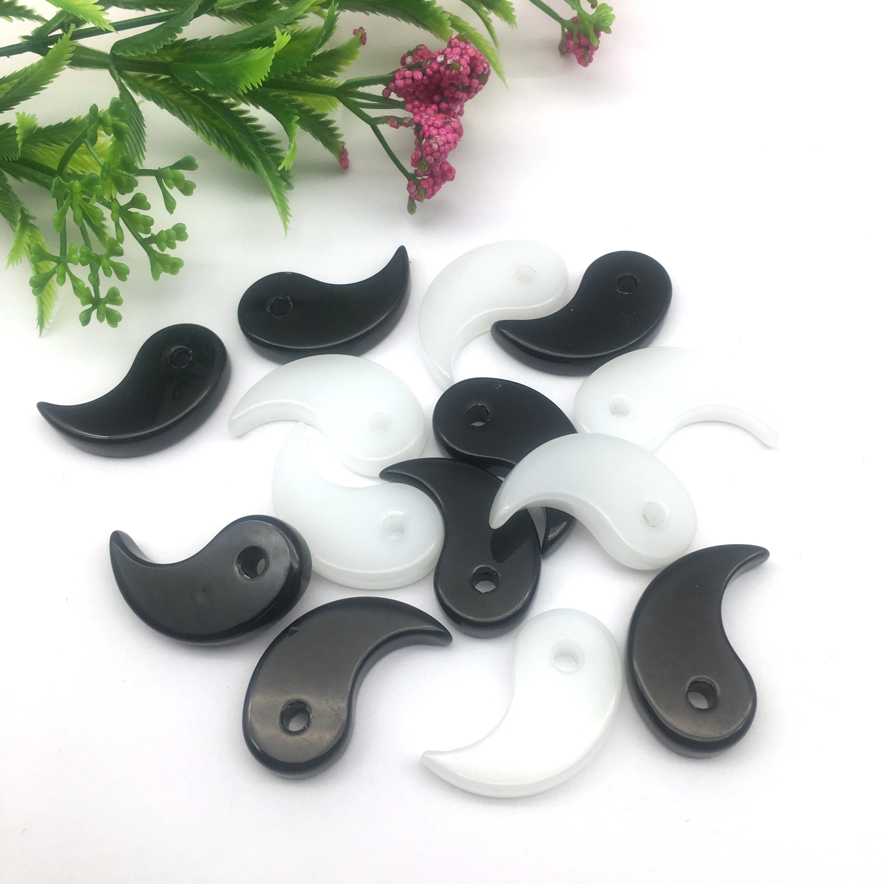 Wholesale  Pendant  high quality Necklace Black White Yin Yang Tai Chi Charms for Jewelry Making Finding