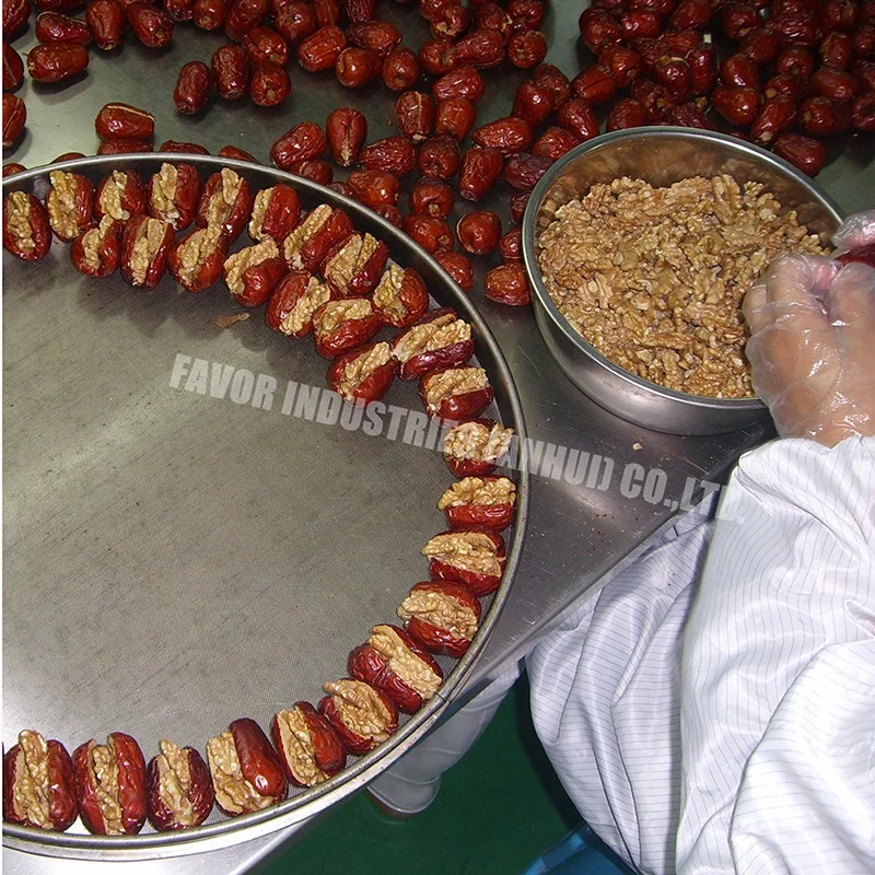 Wholesale Cheap And OEM Professional Nut & Kernel Snacks Baked & Vacuum Packed Jujube Walnut As Nuts And Dried Fruits