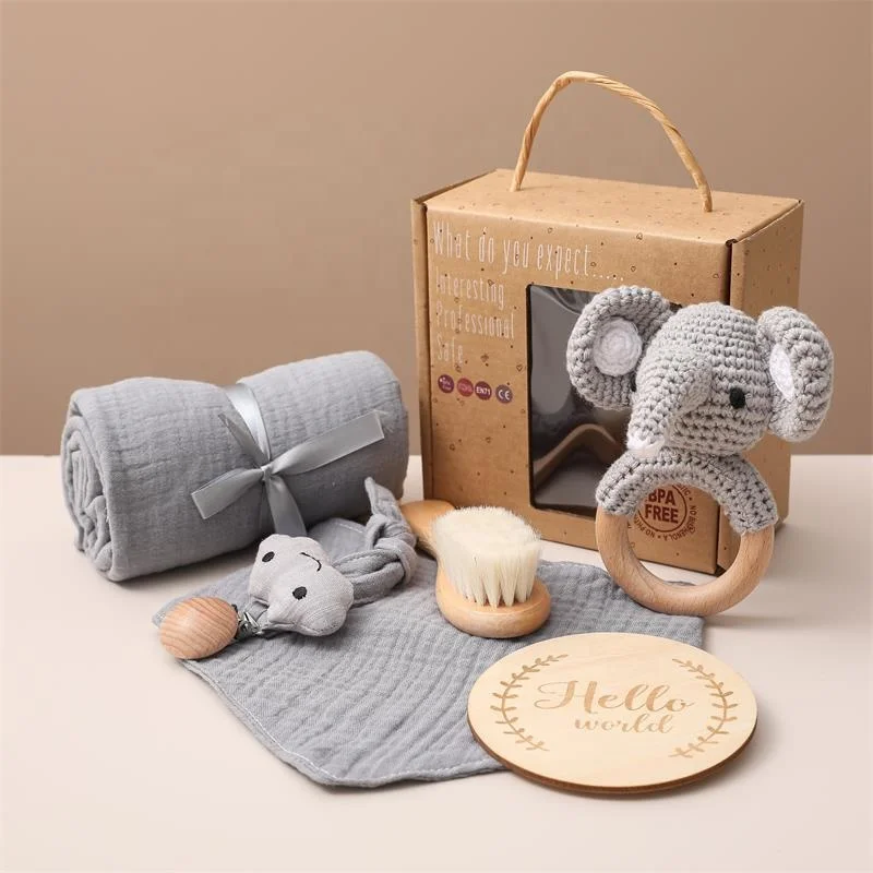 2023 Hot Sale Newborn Shower Gift Set Box Baby Muslin Cotton Blanket Teething Baby Rattle Milestone Wooden Toy Set