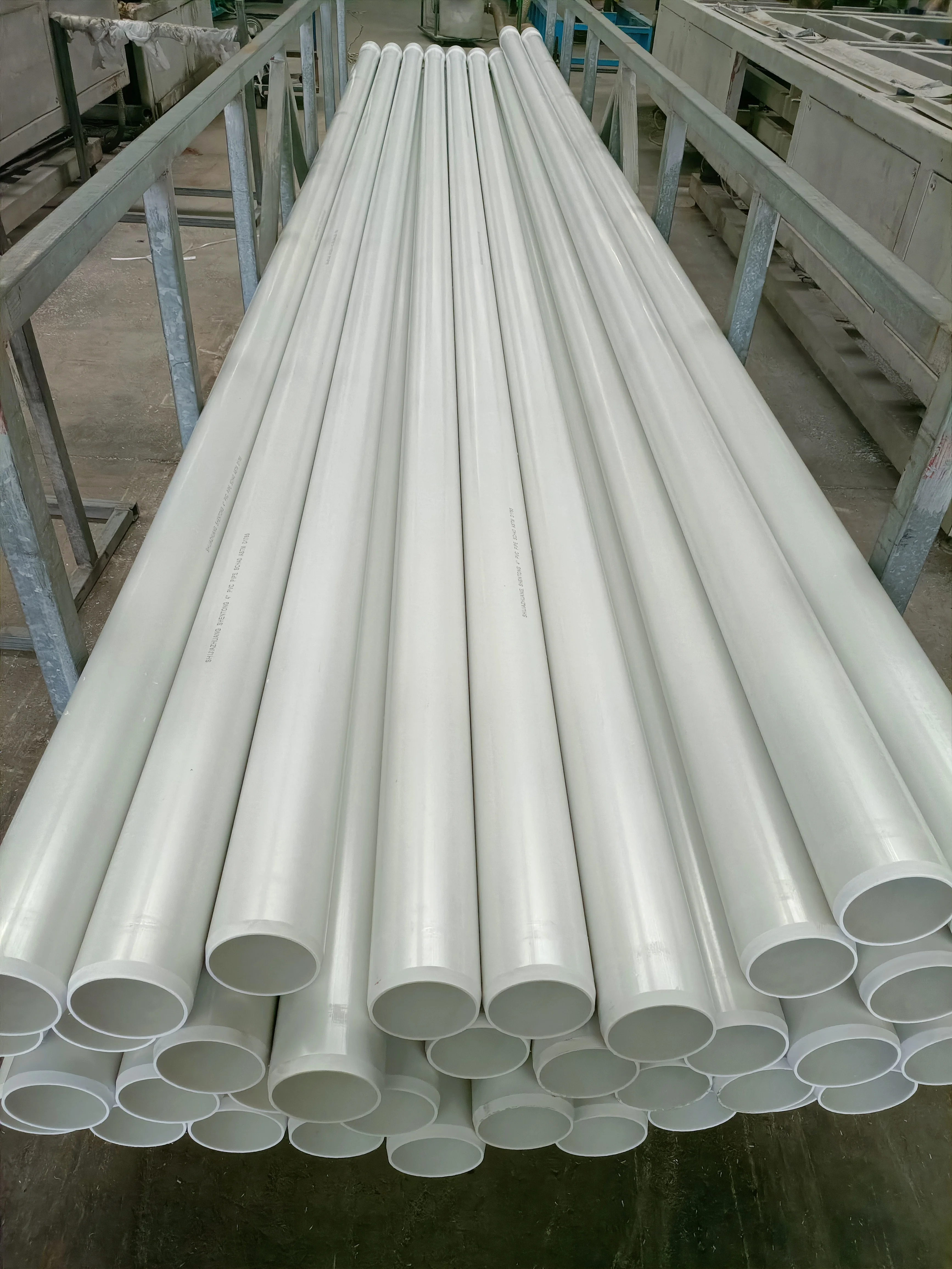Factory Sale PVC drainage pipe 1 2 3 4 5 6 8 10 12 14 inch sdr 13.5 17 21 26 32.5 41 pvc sewer pipe sanitary pipe