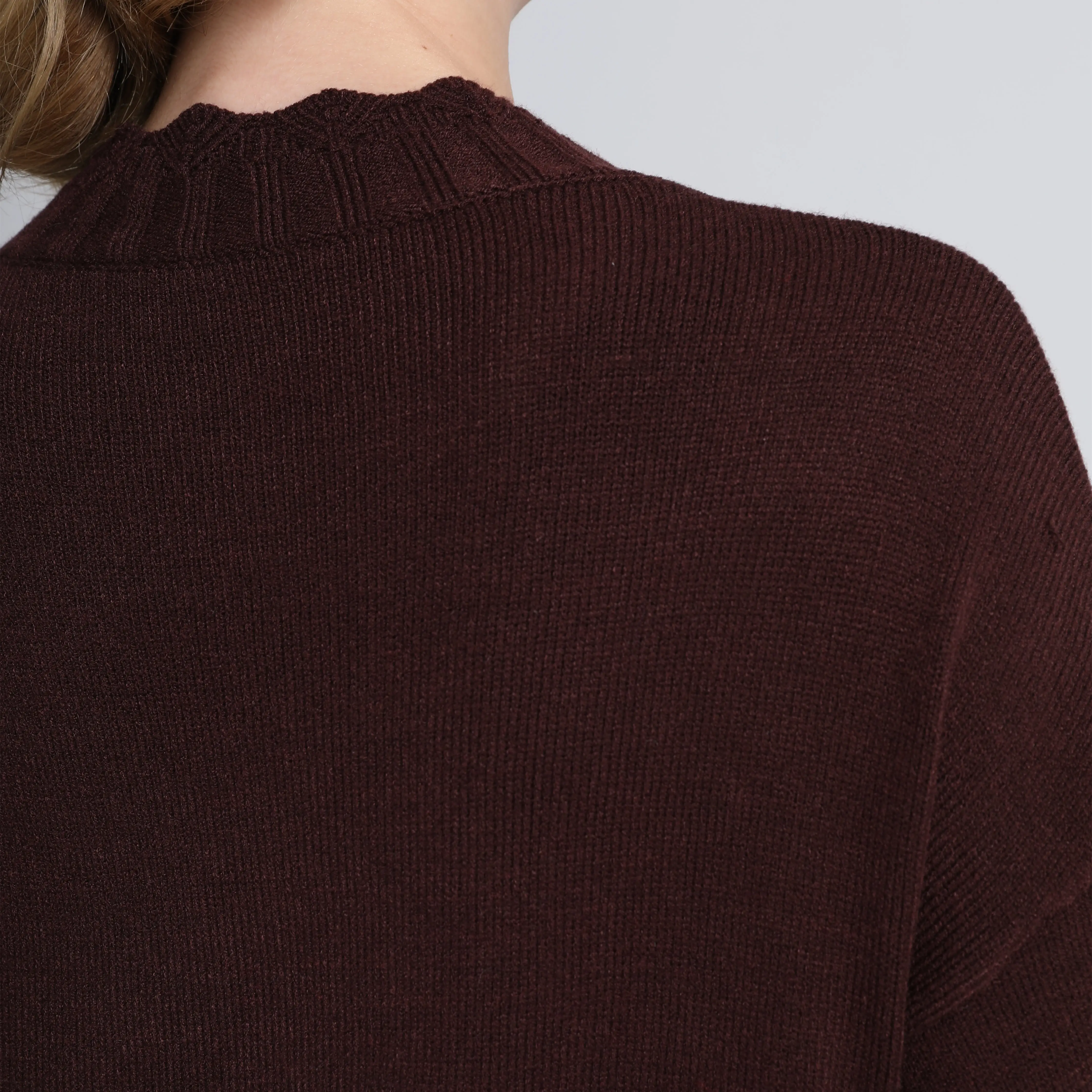High Quality Brown Wool Women Sweater Soft Adorable Knitwear Warm Round Neck Pullover Black White Bee Patterned Jumper