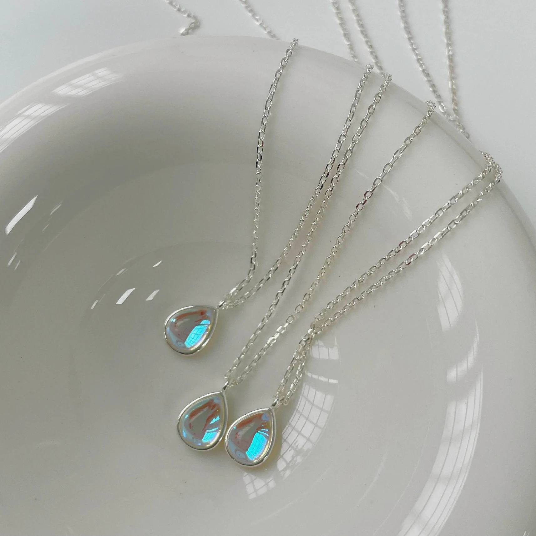 XIXI 925 Sterling Silver Teardrop Gemstone Pendant Necklace Tiny Moonstone Necklace 2023