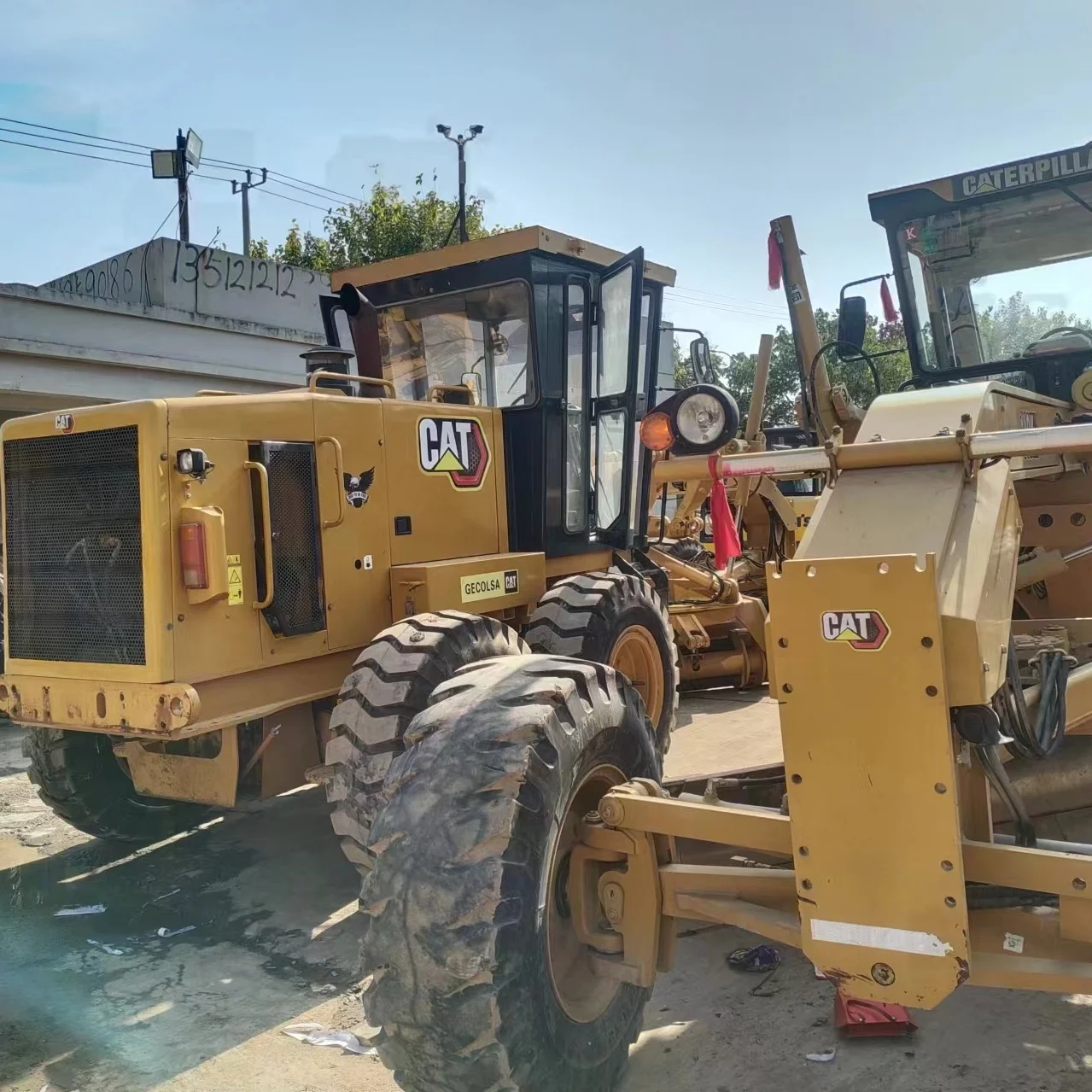 Medium Duty Caterpillar Graders 120H 140H Used Komatsu Graders Trade Mart 511 Qatar Machinery and Equipment for Sale