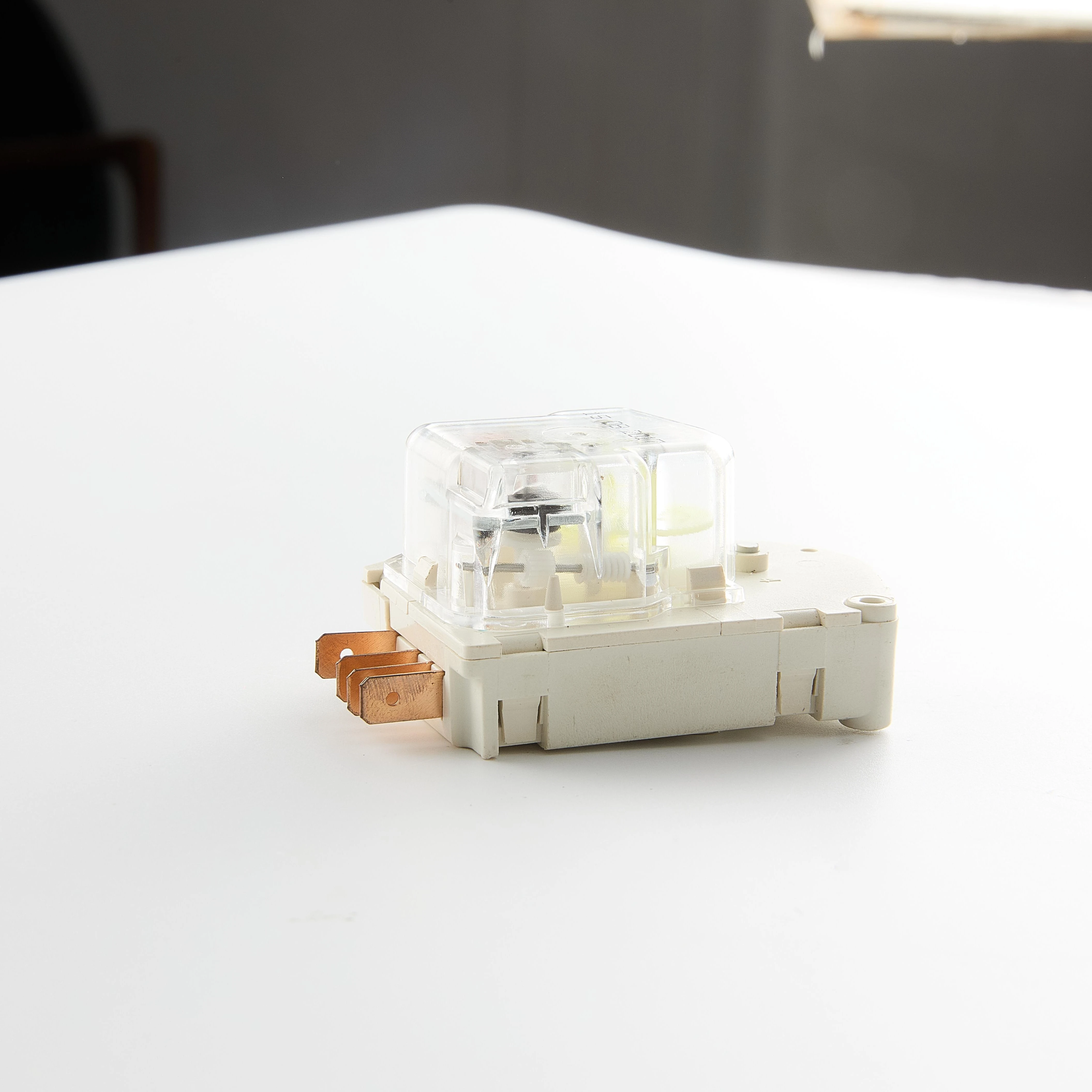 Hot Sale Original Factory Defrost Timer Thermostat Manual Power Refrigerator Defrost Thermostat Made of Plastic Refrigerators