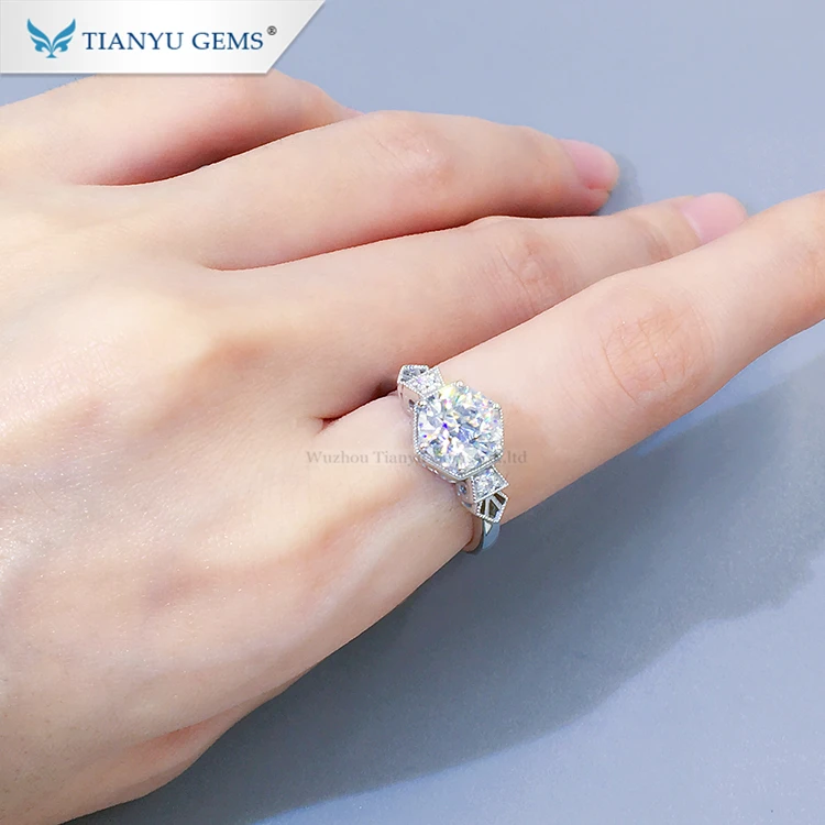 
Tianyu Gems customized platinum 8mm OEC diamond moissanite engagement rings 