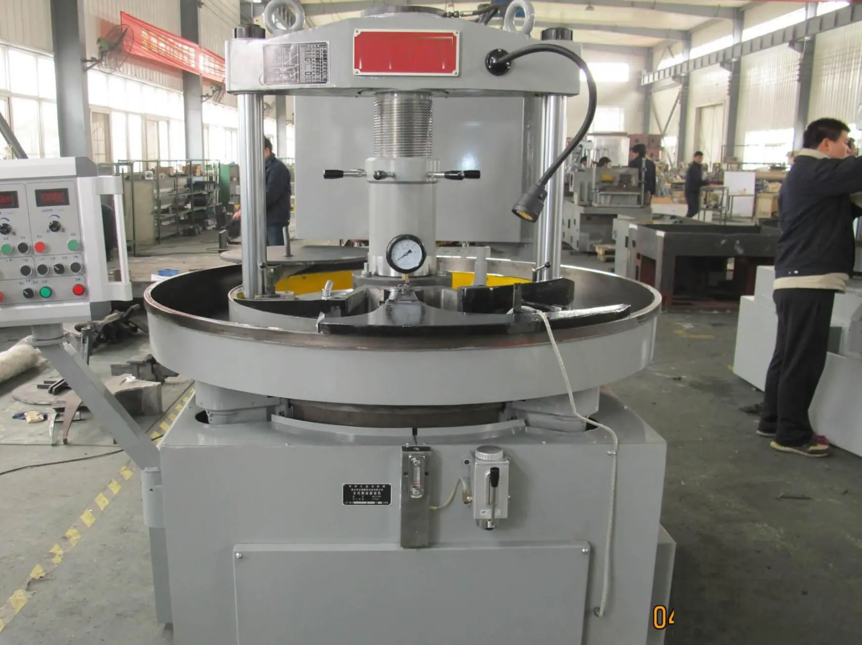 GRINDING MACHINE FOR BALL.JPG