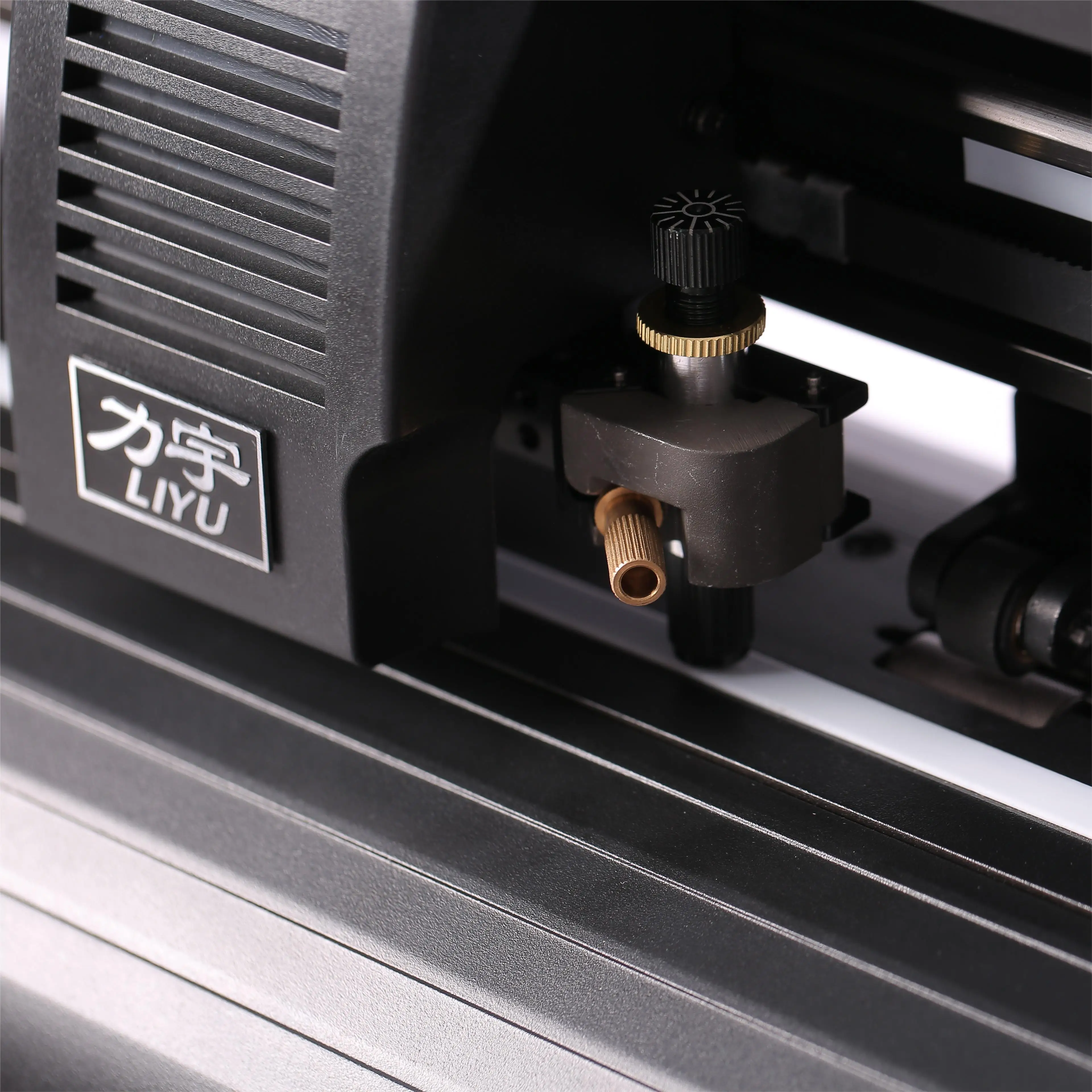 Innovative GF1521 Cutting Plotter for Cutting Edge Technology in Crafting