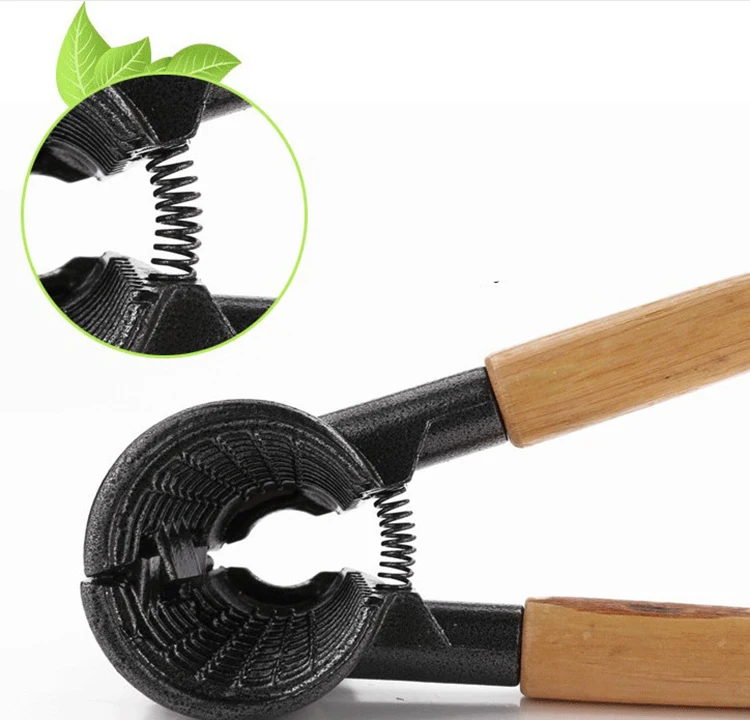 Wholesale Quality Wooden Handle Nut Cracker Walnut Opener Nutcracker Nut Cracker Machine