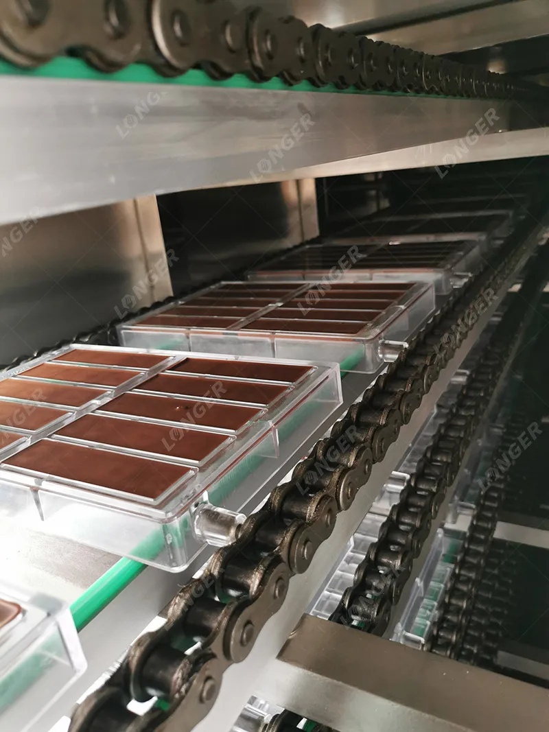 Automatic Chocolate Forming Depositing Chocolate Bar Molding Machine