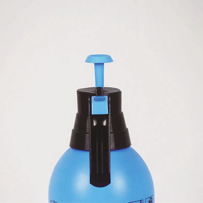 Best-selling 2L transparent household sprayer hand pressed plastic garden tool spray can disinfection is the most popular