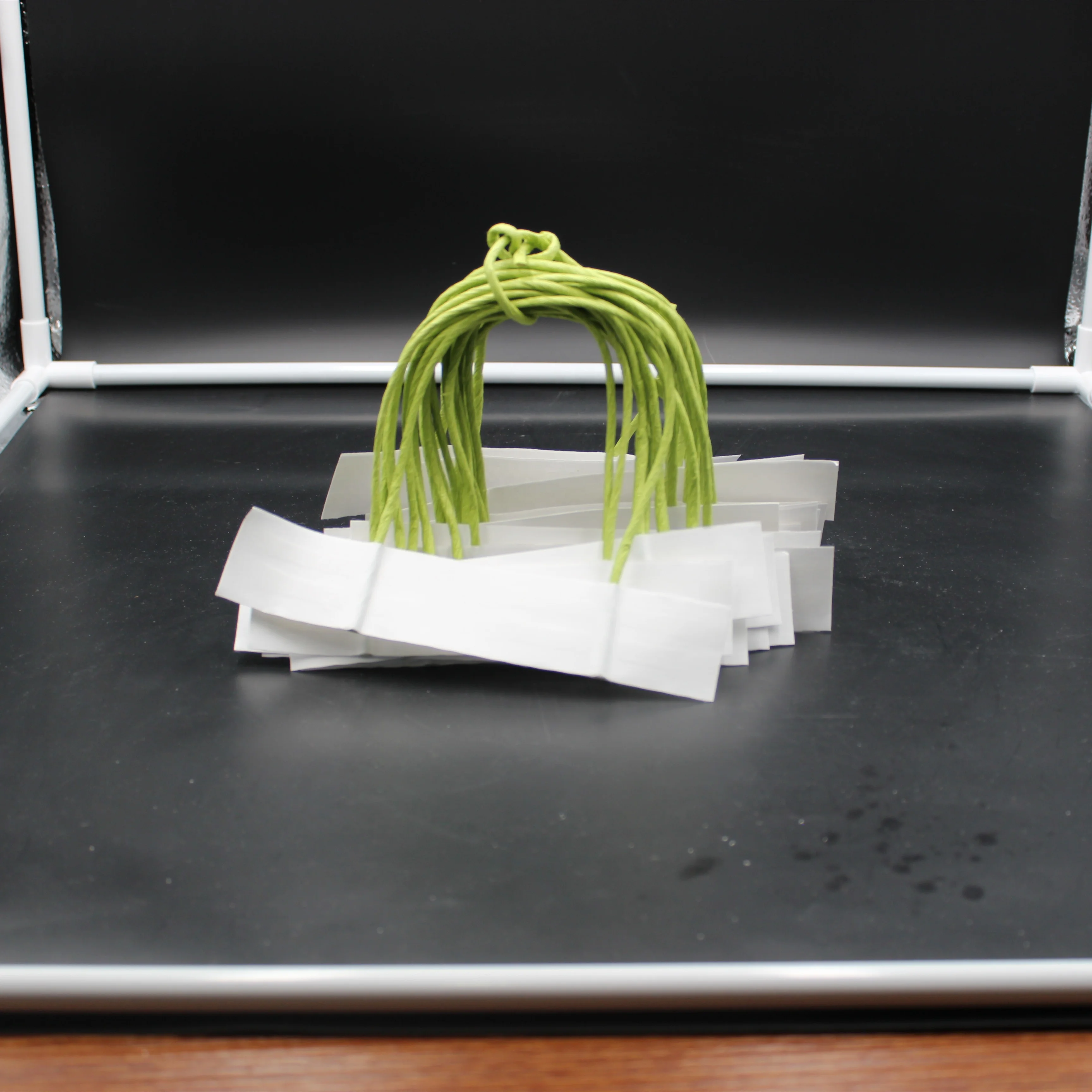 Бесплатный образец многоцветных скрученных бумажных ручек