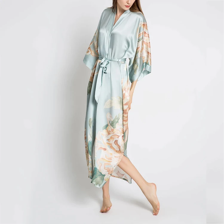 Low Price Cotton Long Printed Silk/Women's Satin Custom Pajamas with Free Sample, Made in China