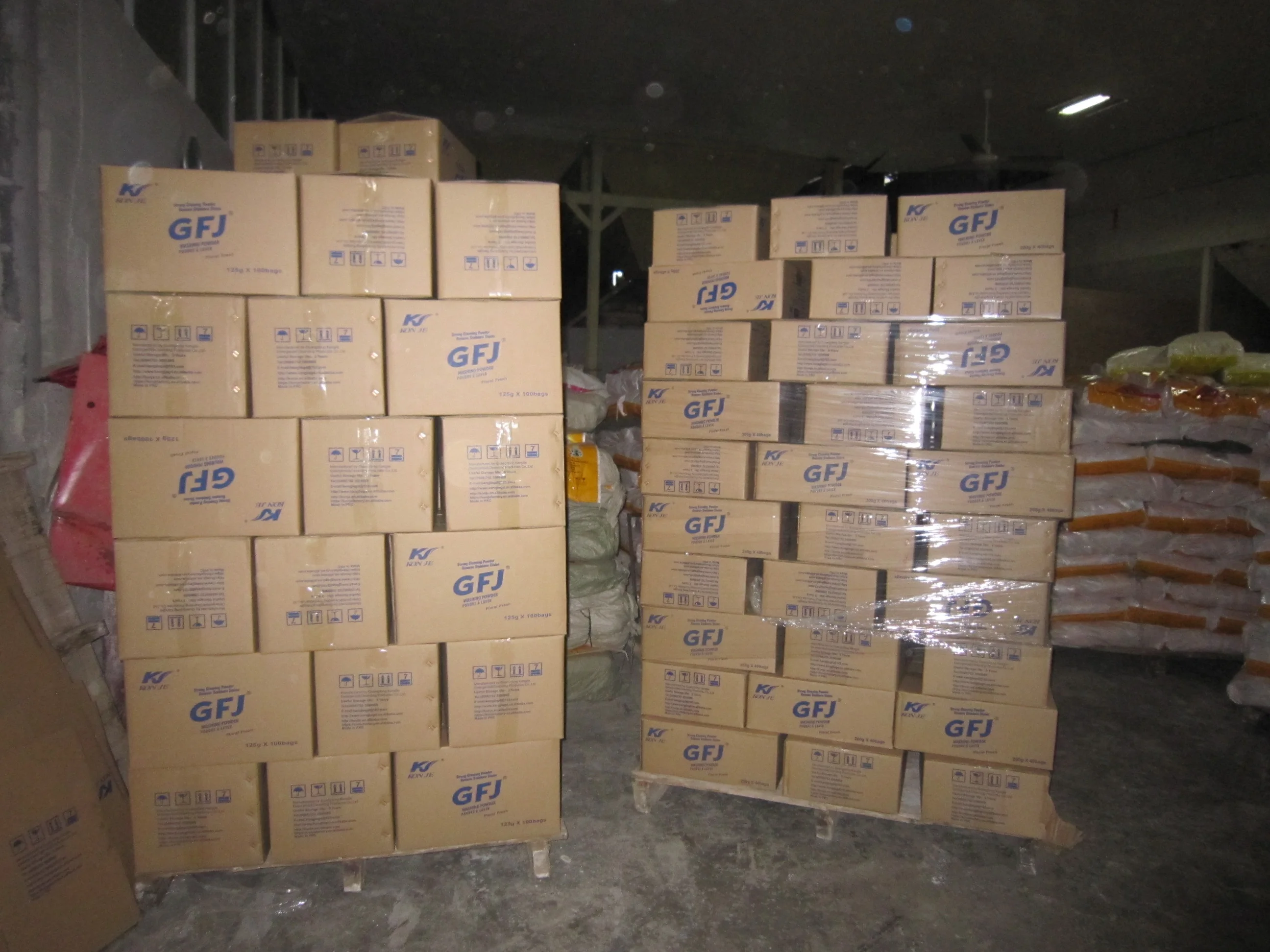 Laundry Detergent Liquid  for wholesale high quality fit for hand/machine wash customer brand welcome