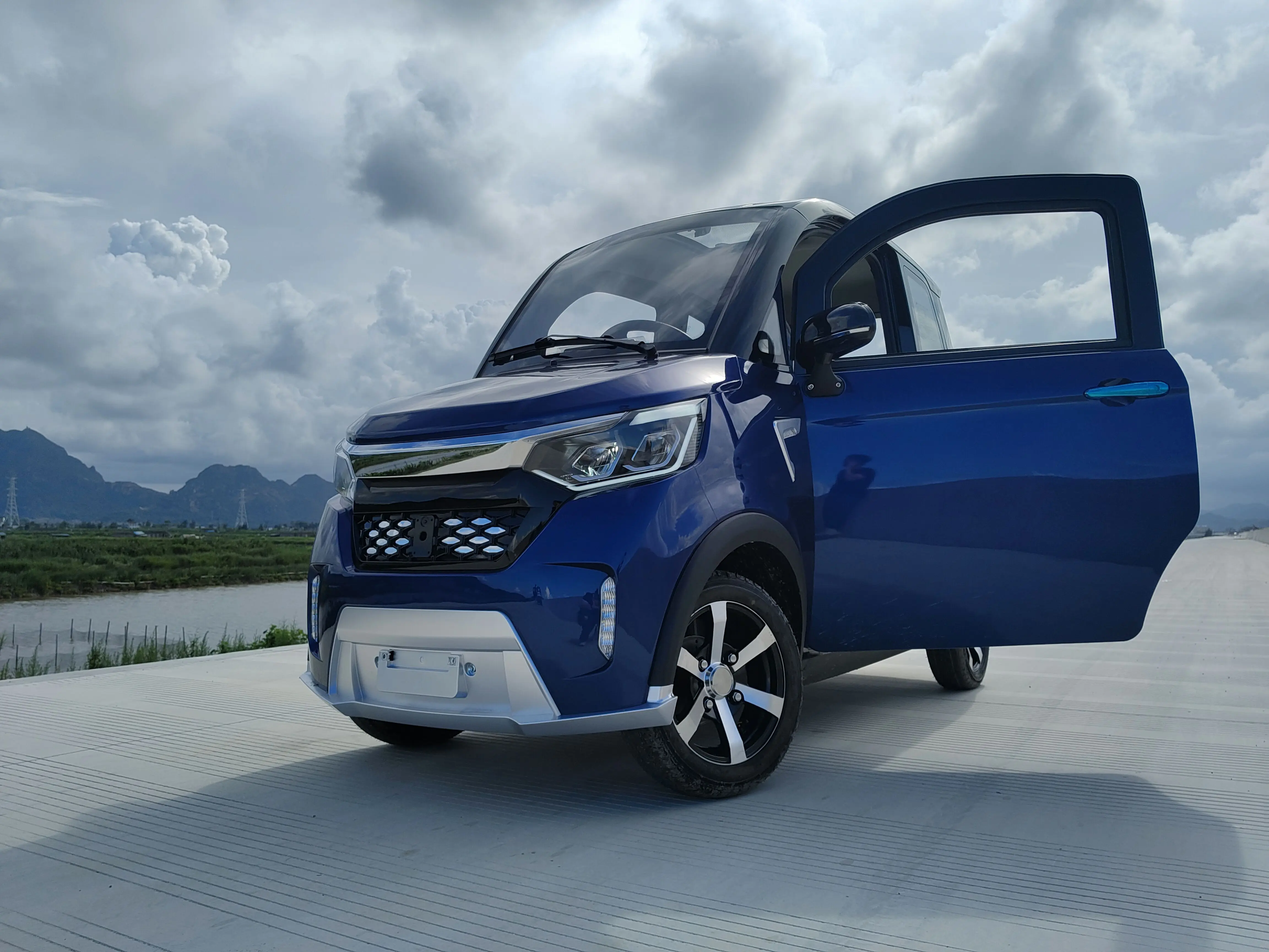 4 wheel  electric cargo car for adults pedal assist 	 electric mini car eec