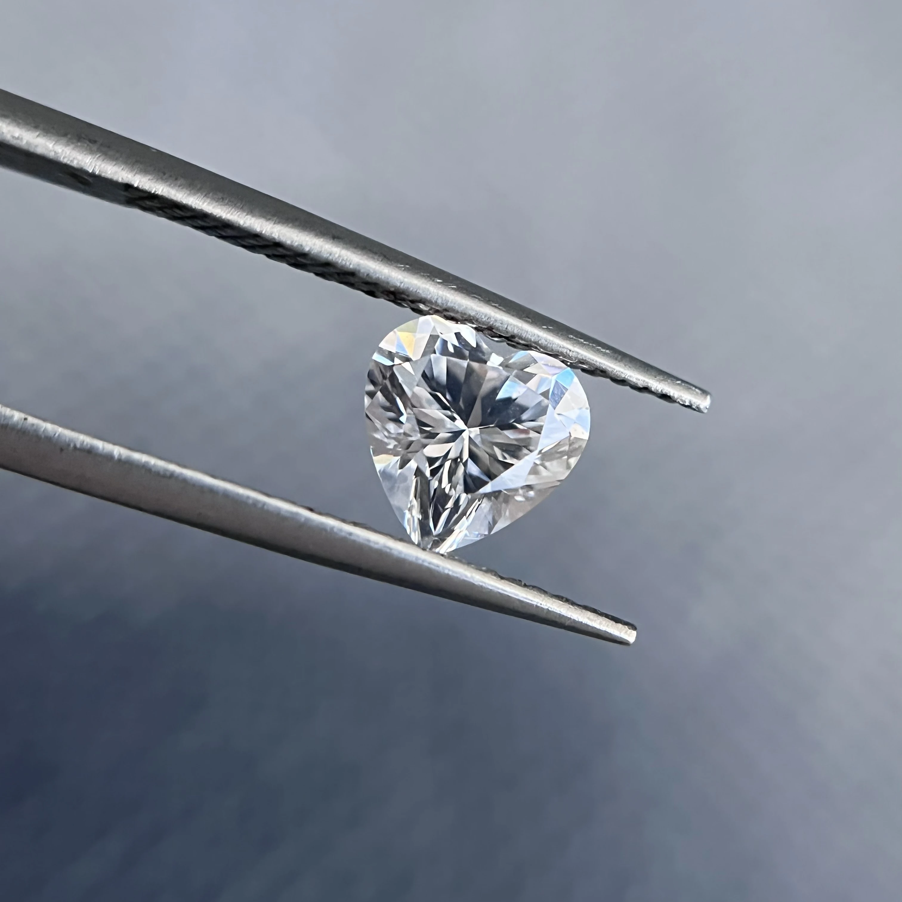 VVS and SI Polished Loose Stone GIA Certificate Heart Shape Stone DEF Color Moissanite Stone