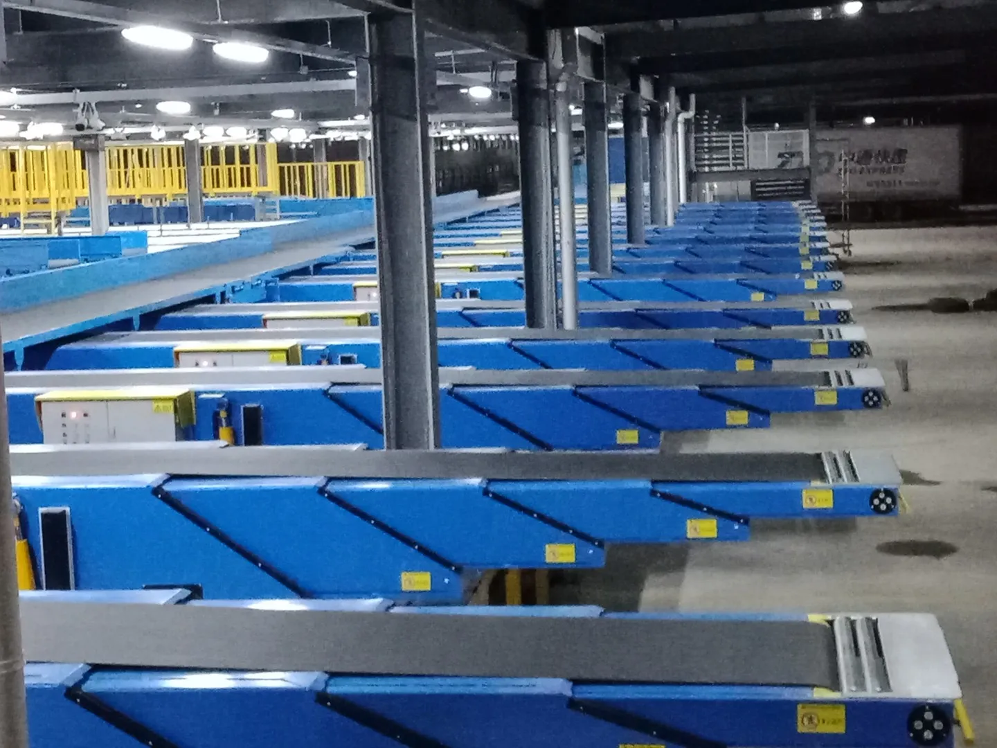 5 years warranty 90 telescopic conveyor belt