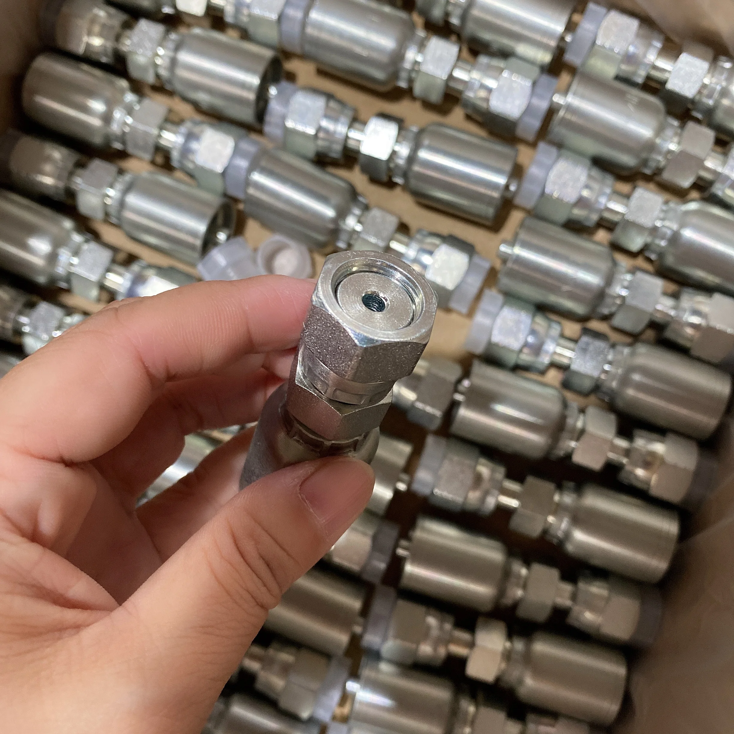 24211D-04-04PK Forged Technics Hydraulic Hose end Fittings Carbon Steel One Piece Fitting Hydraulic Hose Fitting