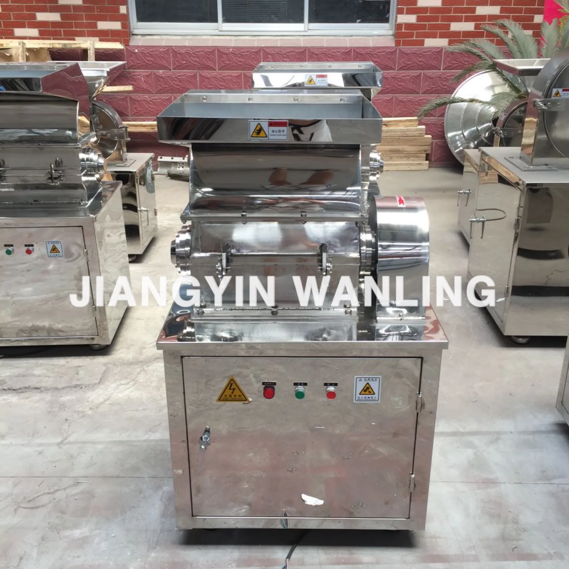 WLS in stock 300kg herbal cinnamon spice masala chaga mushroom coarse crusher grinder mill pulverizer machine