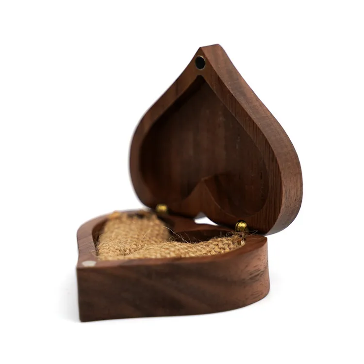 Beautiful and good handmade Heart Love Ring Box Natural Walnut wood jewellery box wooden jewelry ring box