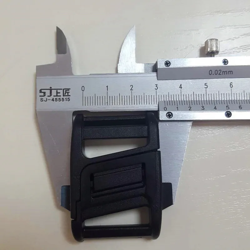 Free sample release  plastic buckle magnetic belt buckle  for backpack or suitcases