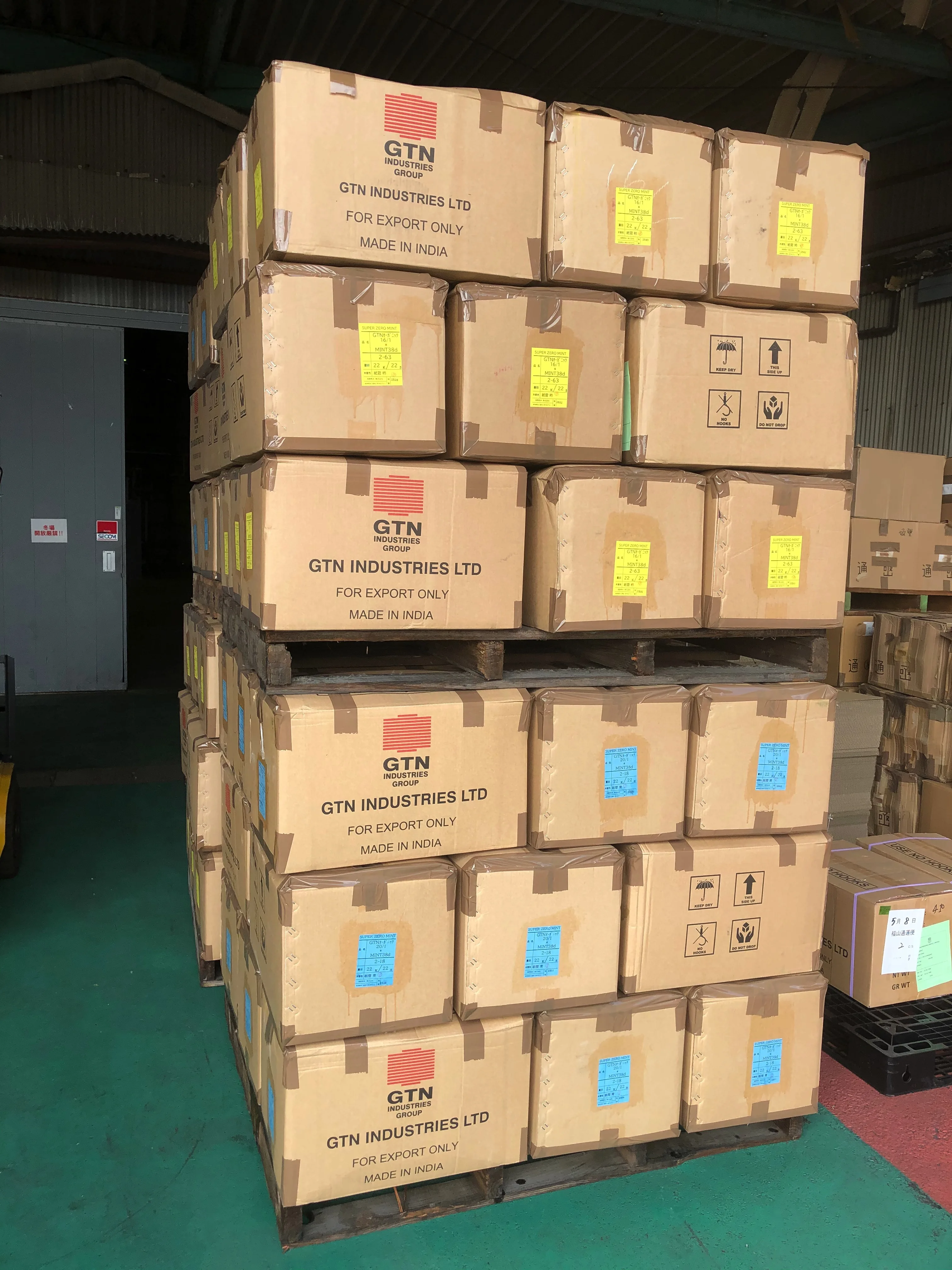 Absorbent towel white high grade cotton thread cone in bulk on sale