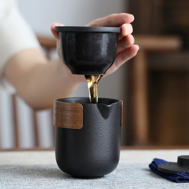 Mini Portable Travel Gongfu Kungfu Tea Pot Ceramic Tea Set with One Teapot and Four Cups for Home Office