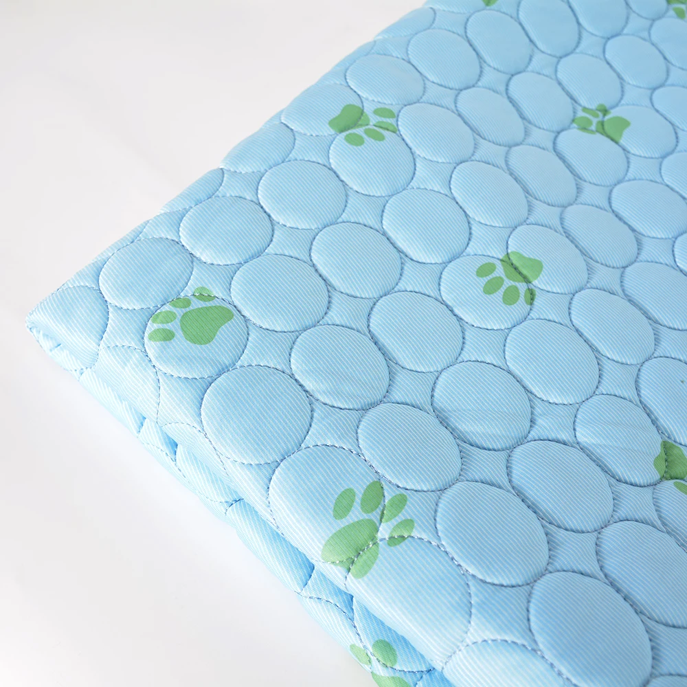 Indoor and Outdoor Dog Cool Mat Ice Silk Foldable and Washable Dog Bed Cooling Carpet for Animals