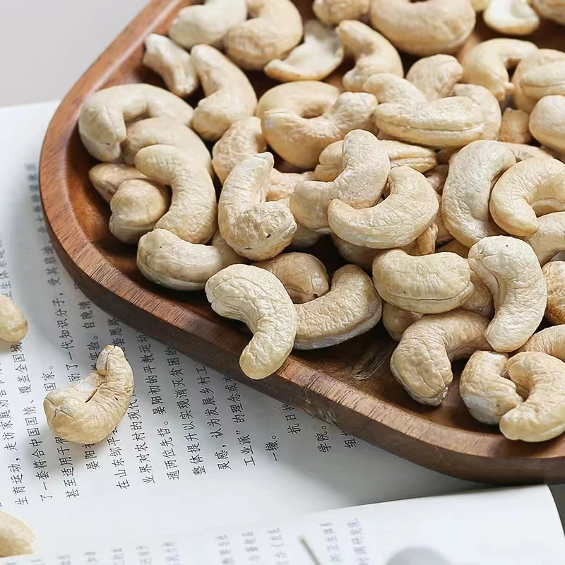 Hot Sale 2022 Roasted Salted Cashew Nuts Kernels in Vietnam