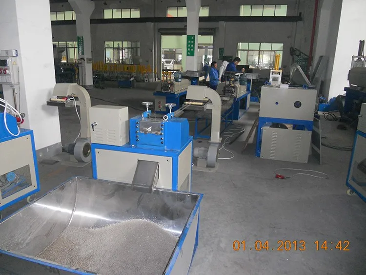 ldpe pelletizing plastic recycle machine prices granulator for polyethylene recycled pet blue granules