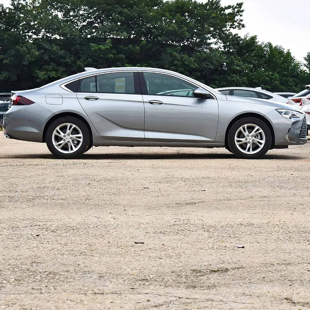 2024 Hot-selling B-ui-ck Regal 4-door 5-seater sedan 9-speed manual transmission