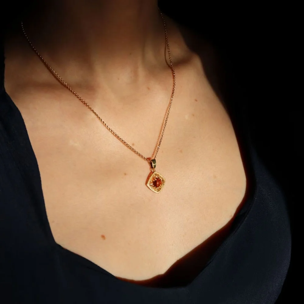 Fashion Jewelry Victorian Baltic Amber Necklace Crochet Baltic Amber Pendant Necklace Gold Plated Gift Amber Necklace Natural