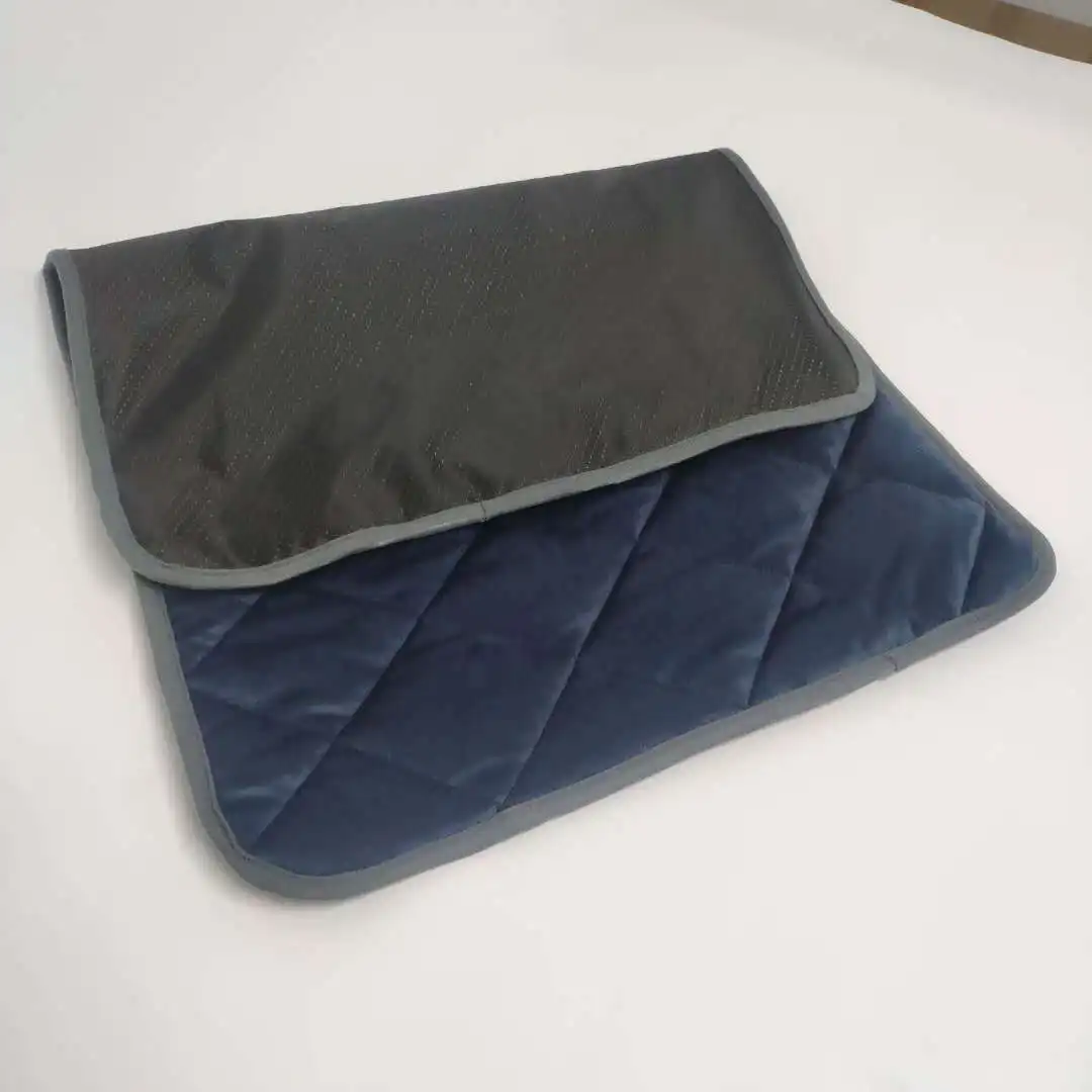 Pet supplies in large dog one pet cushion dog kennel cushion New winter heating pad for cats and dogs  manufacturers wholesale