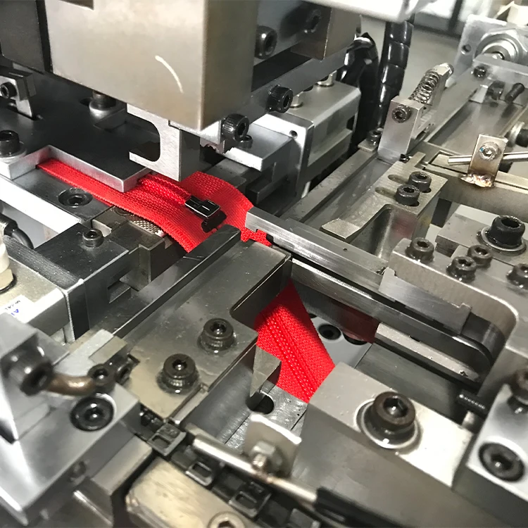Automatic Nylon Zipper Pin Box Pressing Machine for Open-End Nylon Zipper