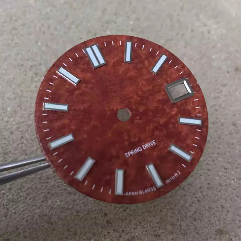 28.5mm Matte Pattern Single Day Calendar NH35 NH36 dial Custom dial Assembly Watch Accessories with Green Luminous