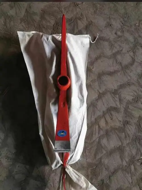  P401 Oval Eye Pickaxes Hammer Forging Steel Pickaxe Africa Market Roll