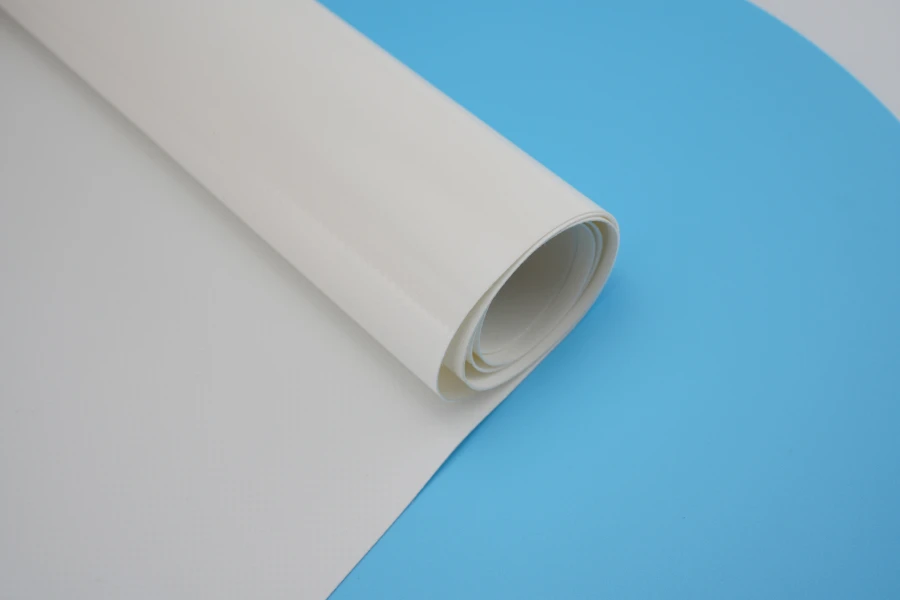 White PVC waterproof oilcloth 350gsm roll, 100 meters long, self-cleaning function of building membrane material