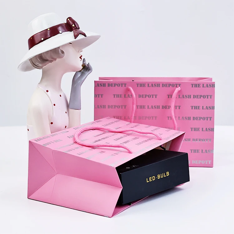 Luxury  sliver/Gold Foil Stamping Paper Party Favor Bags Personalized Christmas Paper Gift Bags Custom Paper Bags With Handles