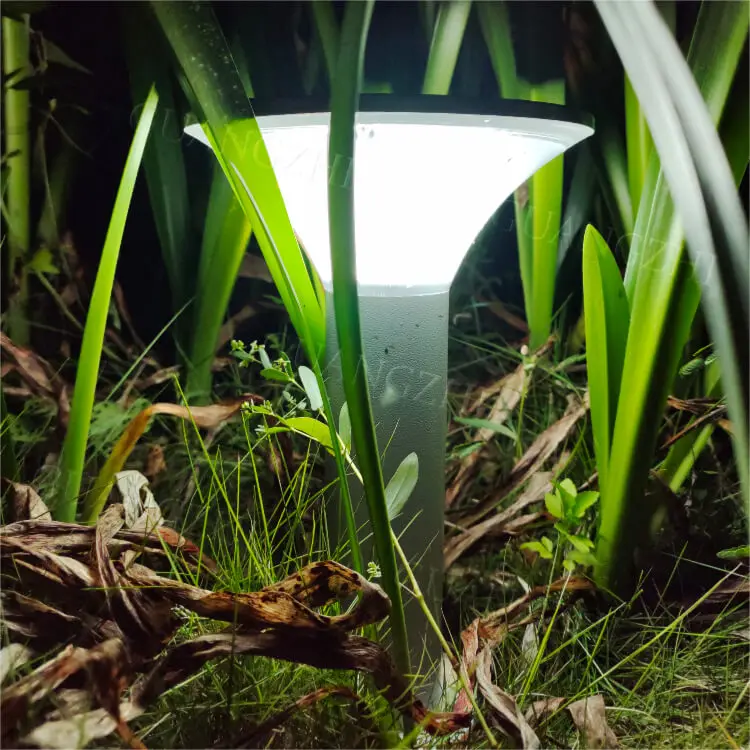 2024 Manufacturers Modern Circle Square Sun Power Column Lawn Lamp Charge Outdoor Decor Bollard IP65 Pathway Light Solar Garden