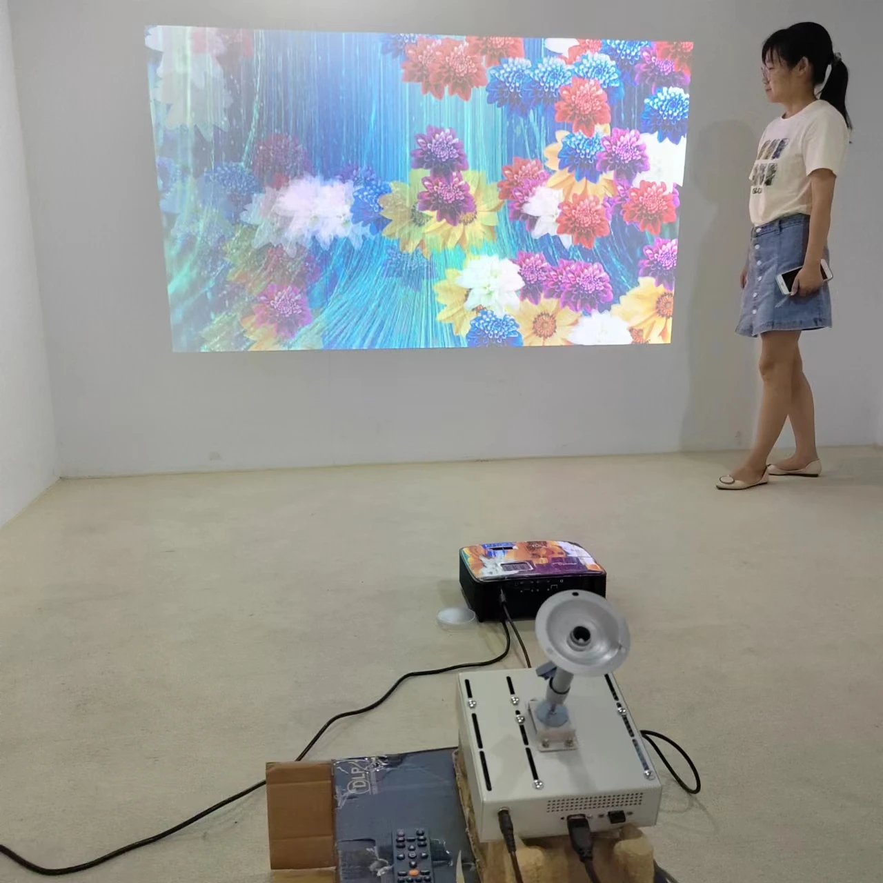 Interactive floor system/software for advertising Ocean theme interactive floor projection system game with magic device